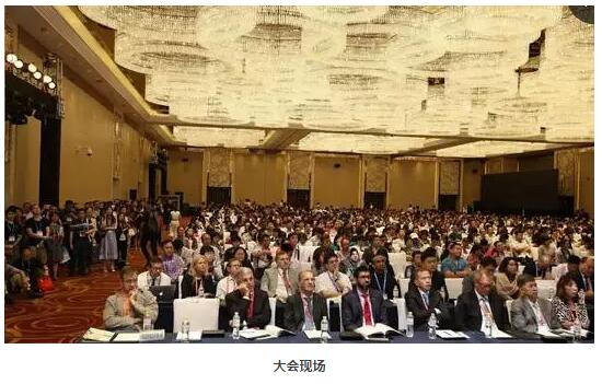 新利体育集团众多专家受邀出席，并在多个重要论坛作专题发言、论文发言和壁报交流(郭海科教授和张广斌教授在多个论坛担任会议主持)，与国内外眼科同行坐而论道，大放异彩!其中，在“大师功夫论道”环节，新利体育集团业务副总院长、 席白内障专家、厦门大学附属厦门眼科中心郭海科教授凭借高明 的手术技巧，从13位世界 白内障屈光手术大师中脱颖