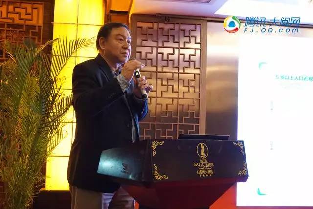 新利体育集团赵堪兴教授较新演讲：增加户外活动时间可以 预防孩子近视