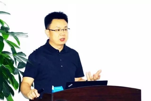 本次研讨会由集团 席白内障带教导师郭海科教授、张广斌教授领*，来自新利体育集团11名白内障带教导师参加了本次活动。.jpg