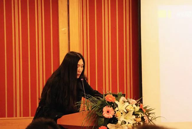 11月17日，宜昌新利体育 举办了“2017斜视与小儿眼科学术交流会”。本次交流会旨在进一步保护青少儿视力，为宜昌斜视与小儿眼科领域的临床工作者及其他相关人员搭建了相互交流的平台。进一步提升青少儿眼科医疗知识水平和 水平，推动中国青少儿视觉健康，让每个孩子都拥有一双健康明亮的眼睛。5.jpg