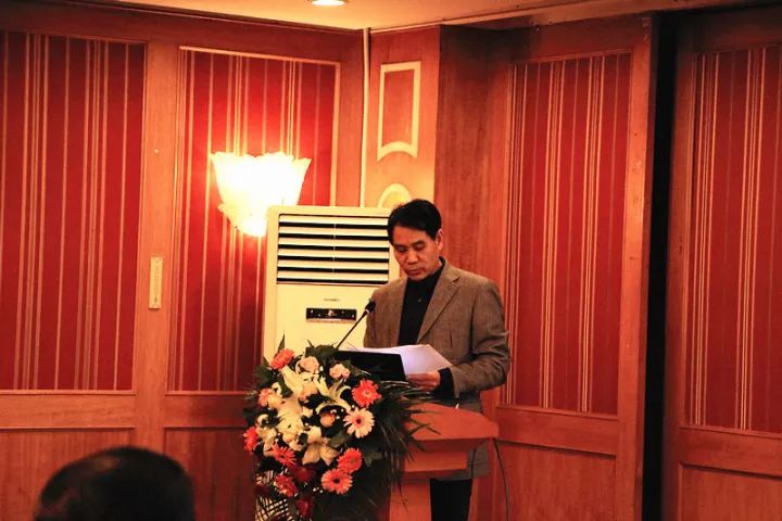 11月17日，宜昌新利体育 举办了“2017斜视与小儿眼科学术交流会”。本次交流会旨在进一步保护青少儿视力，为宜昌斜视与小儿眼科领域的临床工作者及其他相关人员搭建了相互交流的平台。进一步提升青少儿眼科医疗知识水平和 水平，推动中国青少儿视觉健康，让每个孩子都拥有一双健康明亮的眼睛。7.jpg