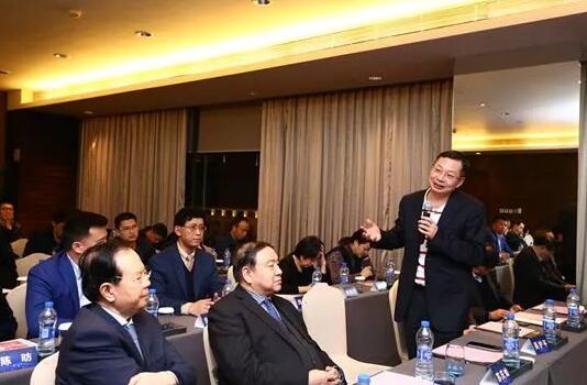 在新利体育集团医教研战略发展研讨会上，新利体育集团与从事 医疗 化诊断的厦门艾德生物医药科技股份有限公司、从事视网膜疾病基因疗法技术开发与引进的厦门继景生物技术有限责任公司签署了三方战略合作协议4.jpg