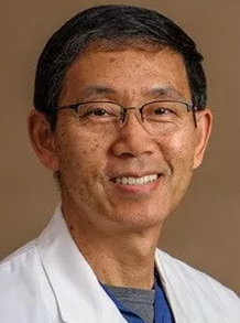 3月18日,深圳新利体育环球学术交流会议即将召开,本次会议旨在进一步加强眼科界同仁之间的交流与学习。届时特邀美国眼底病专家Prof. Yu-guang He,M.D.来深举办《中美眼科专家学术交流会》。届时,将由Prof. Yu-guang He,M.D.、深圳新利体育赵铁英院长,深圳新利体育 席专家成洪波教授1.png 3月18日,深圳新利体育环球学术交流会议即将召开,本次会议旨在进一步加强眼科界同仁之间的交流与学习。届时特邀美国眼底病专家Prof. Yu-guang He,M.D.来深举办《中美眼科专家学术交流会》。届时,将由Prof. Yu-guang He,M.D.、深圳新利体育赵铁英院长,深圳新利体育 席专家成洪波教授1.png