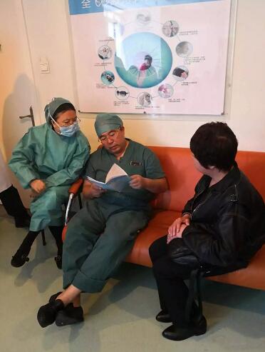 4月30日下午“世界·视界 让美好人生可视化”公益活动，特邀近视 、视觉顾问，面对面答疑互动!4月14日，周六，新利体育注定又是一个紧张繁忙的日子2.jpg