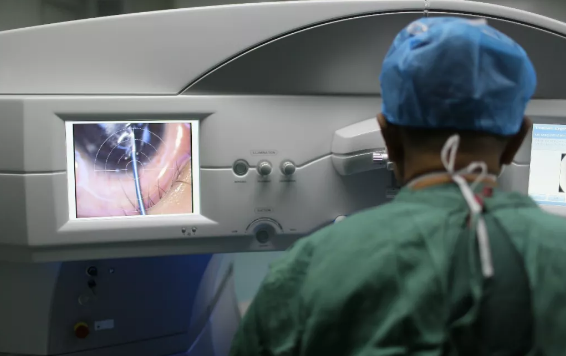 合肥名人眼科医院“摆脱束缚,放肆微笑”新利体育屈光医生见面会4.png 合肥名人眼科医院“摆脱束缚,放肆微笑”新利体育屈光医生见面会4.png