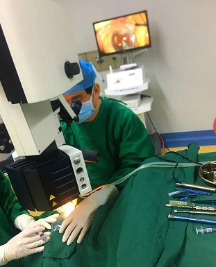 年过八旬白内障老两口 在东莞新利体育顺利手术出院2.png 年过八旬白内障老两口 在东莞新利体育顺利手术出院2.png