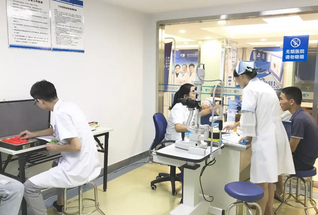 赣州新利体育近日迎来近视手术高峰期.png