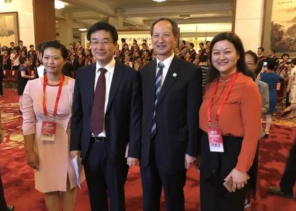 新利体育集团潘美华医生作为福建省医师代表受邀赴京参加首届“中国医师节”庆祝大会3.jpg