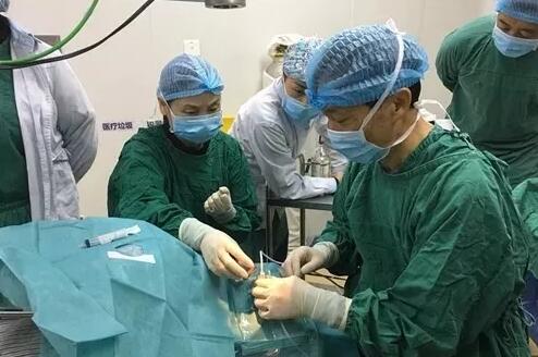 2018年即将结束，这一年，成都新利体育以规范的诊疗、高明的技艺、 的服务，赢得了广大患者朋友和社会各界的好评。在2018年，成都新利体育在发展的道路上有哪些大事记呢，让我们一起来回顾。18.jpg