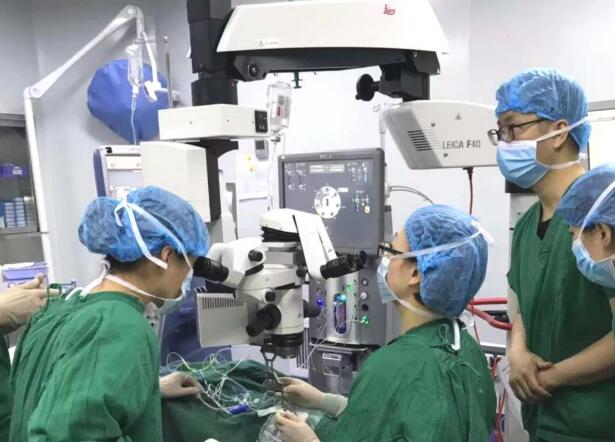 龙岩眼科医院23G微创玻璃体切割术惠及眼底病患者1.jpg 龙岩眼科医院23G微创玻璃体切割术惠及眼底病患者1.jpg