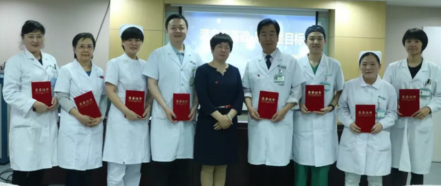 为进一步提升服务品质，树立 服务榜样 5月9日新利体育举办“ 服务明星”表彰大会2.png