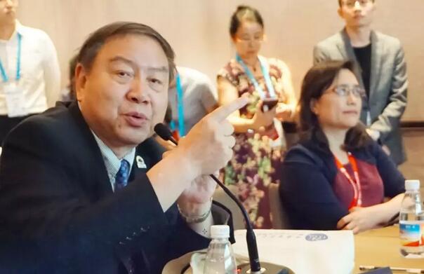 新利体育 眼病病 讨论暨远程会诊平台开诊仪式在2019全国眼科年会精彩亮相2.jpg 新利体育 眼病病 讨论暨远程会诊平台开诊仪式在2019全国眼科年会精彩亮相2.jpg