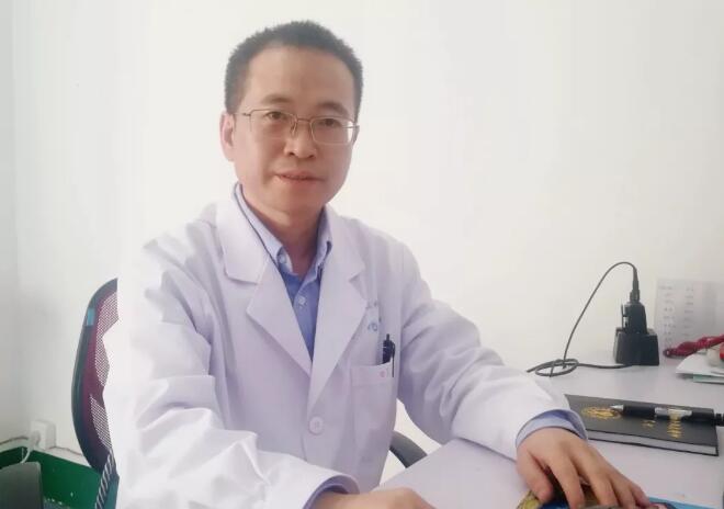 不忘初心:为病患谋幸福——专访南平新利体育院长胡甫密1.jpg 不忘初心:为病患谋幸福——专访南平新利体育院长胡甫密1.jpg