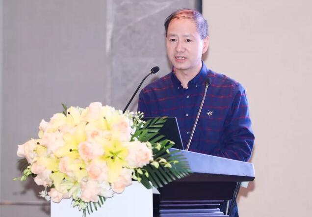 半世屈光史， 一生光明情——宜昌新利体育胡学斌院长闪耀2020年关爱近视·SMILE青年论坛2.jpg