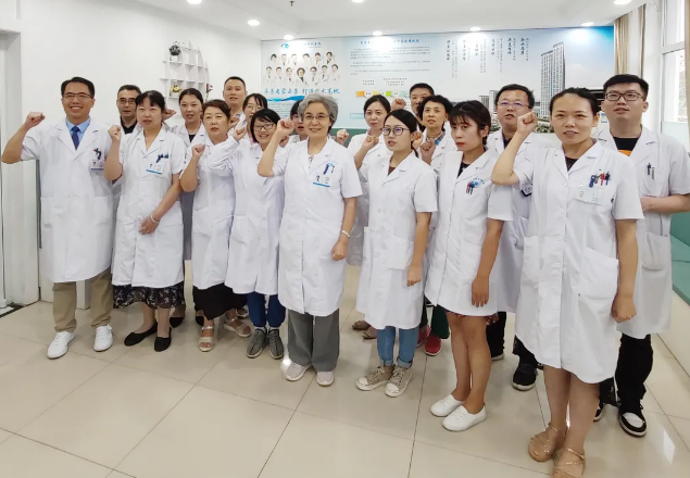 8.19中国医师节：青岛新利体育开展医师节宣誓大会2.png