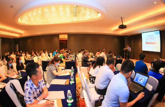 新利体育2021 年眼表学科发展研讨会暨干眼诊疗论坛在厦召开2.png 新利体育2021 年眼表学科发展研讨会暨干眼诊疗论坛在厦召开2.png