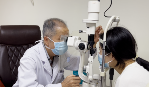 新利体育医生·医声罗添场:只要病人需要我,我就不退休2.png 新利体育医生·医声罗添场:只要病人需要我,我就不退休2.png